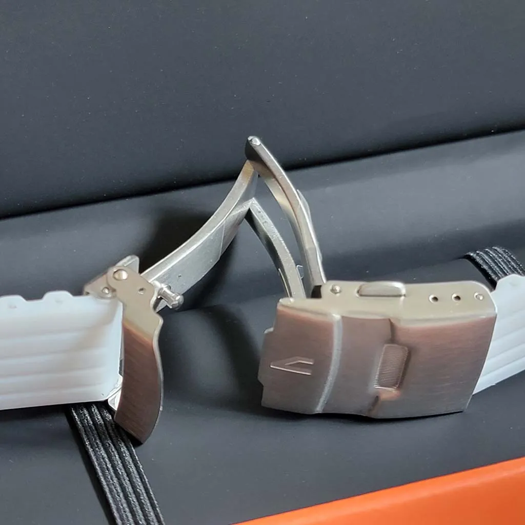 22mm White Silicone Divers Strap