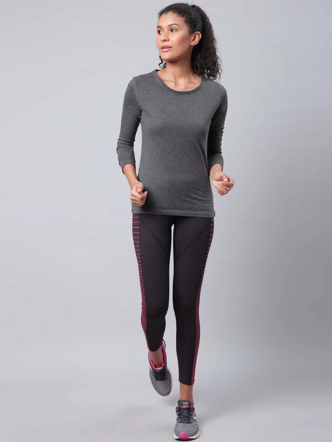 Alcis Women Black Drytech  Solid Cropped Training Tights