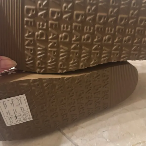 Bearpaw platform slippers size 4 NWT leather shearling warm cozy