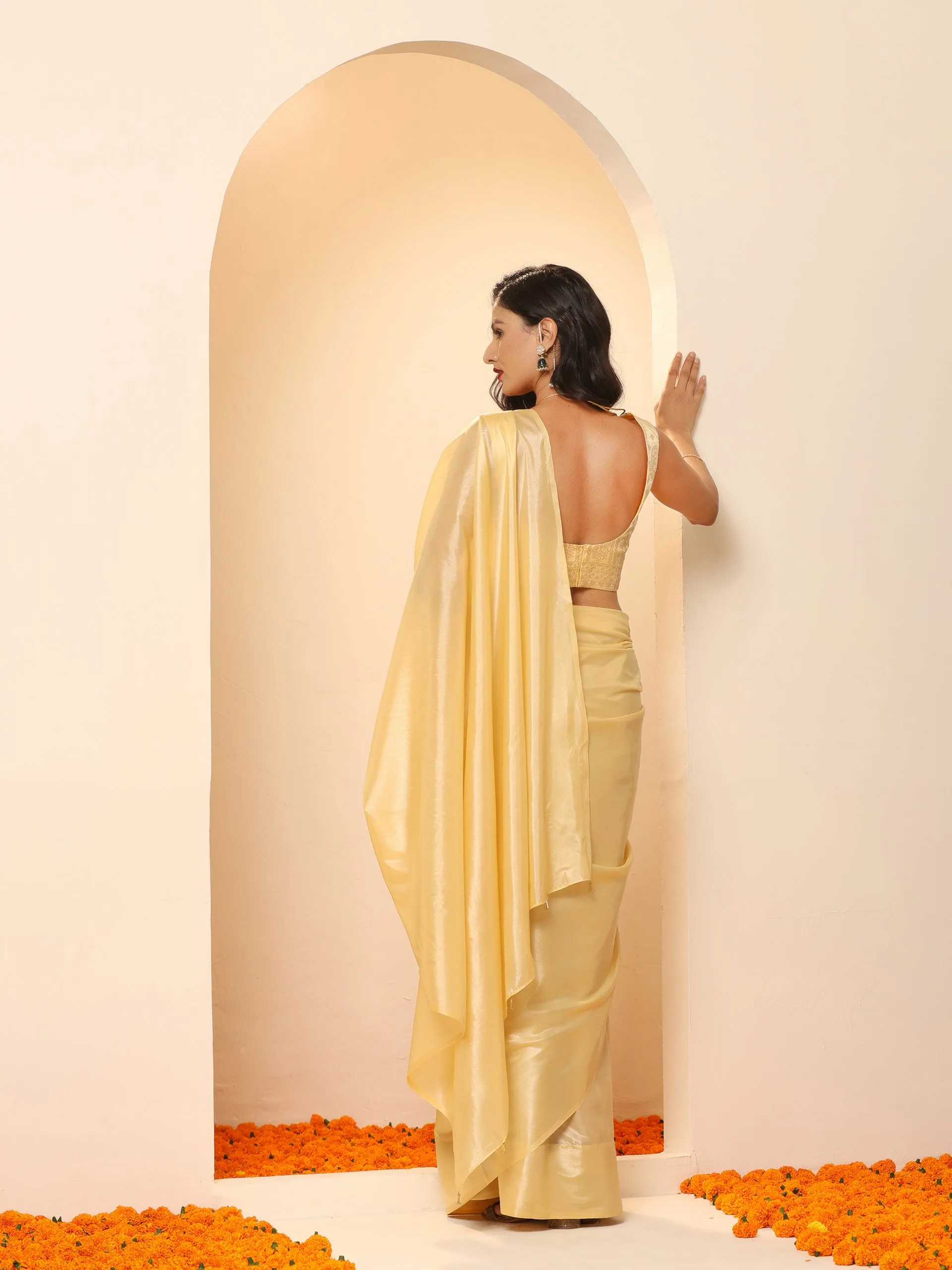 Flax Yellow Silken Saree with Jacqaurd Blouse Fabric