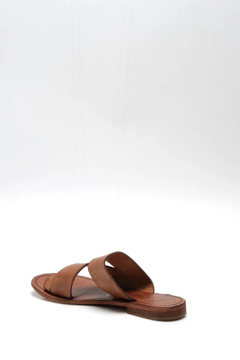 Free People - Abilene Toe Loop Sandals in Luggage