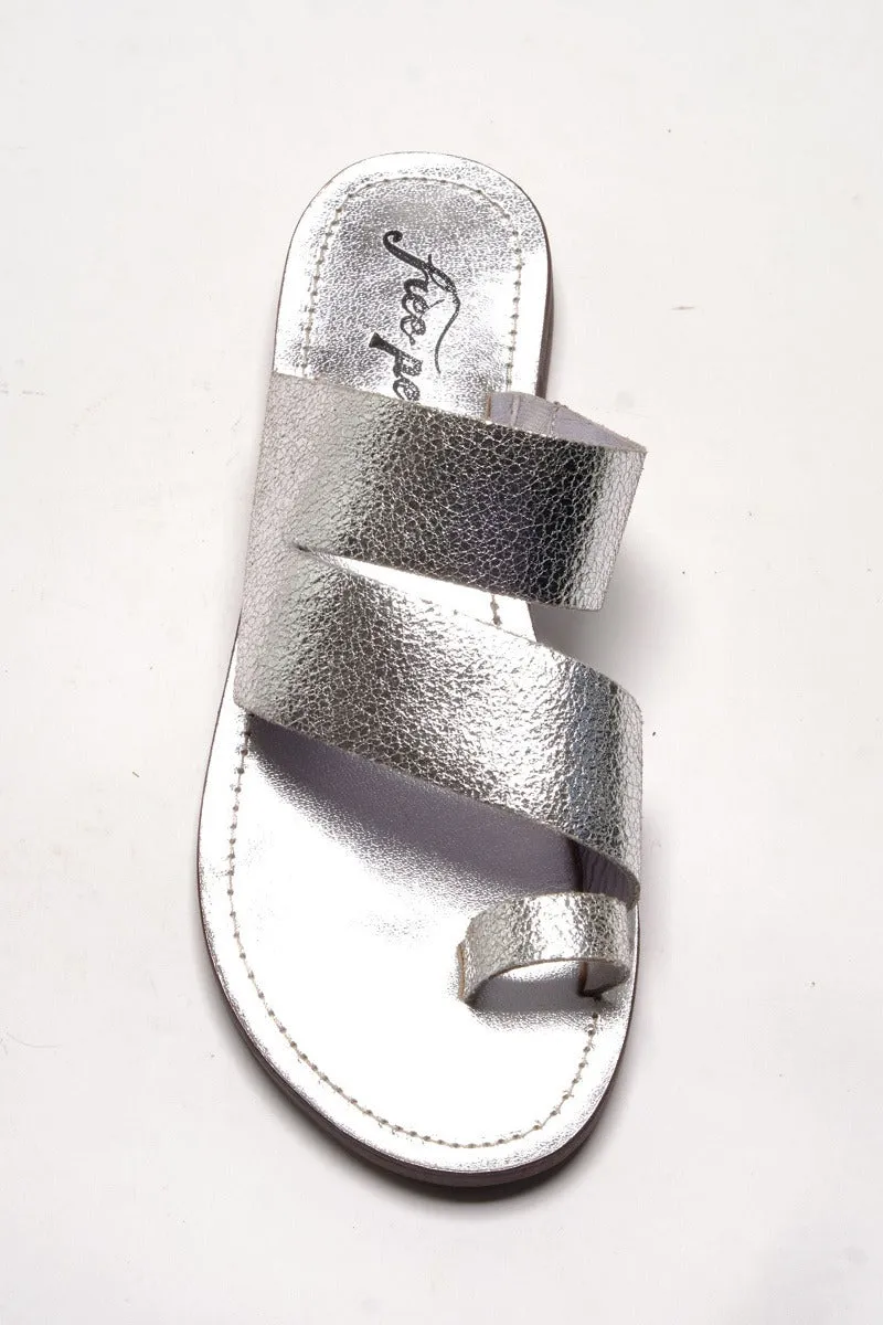 Free People - Abilene Toe Loop Sandals in Silver