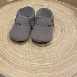 Grey Tassel Shoe