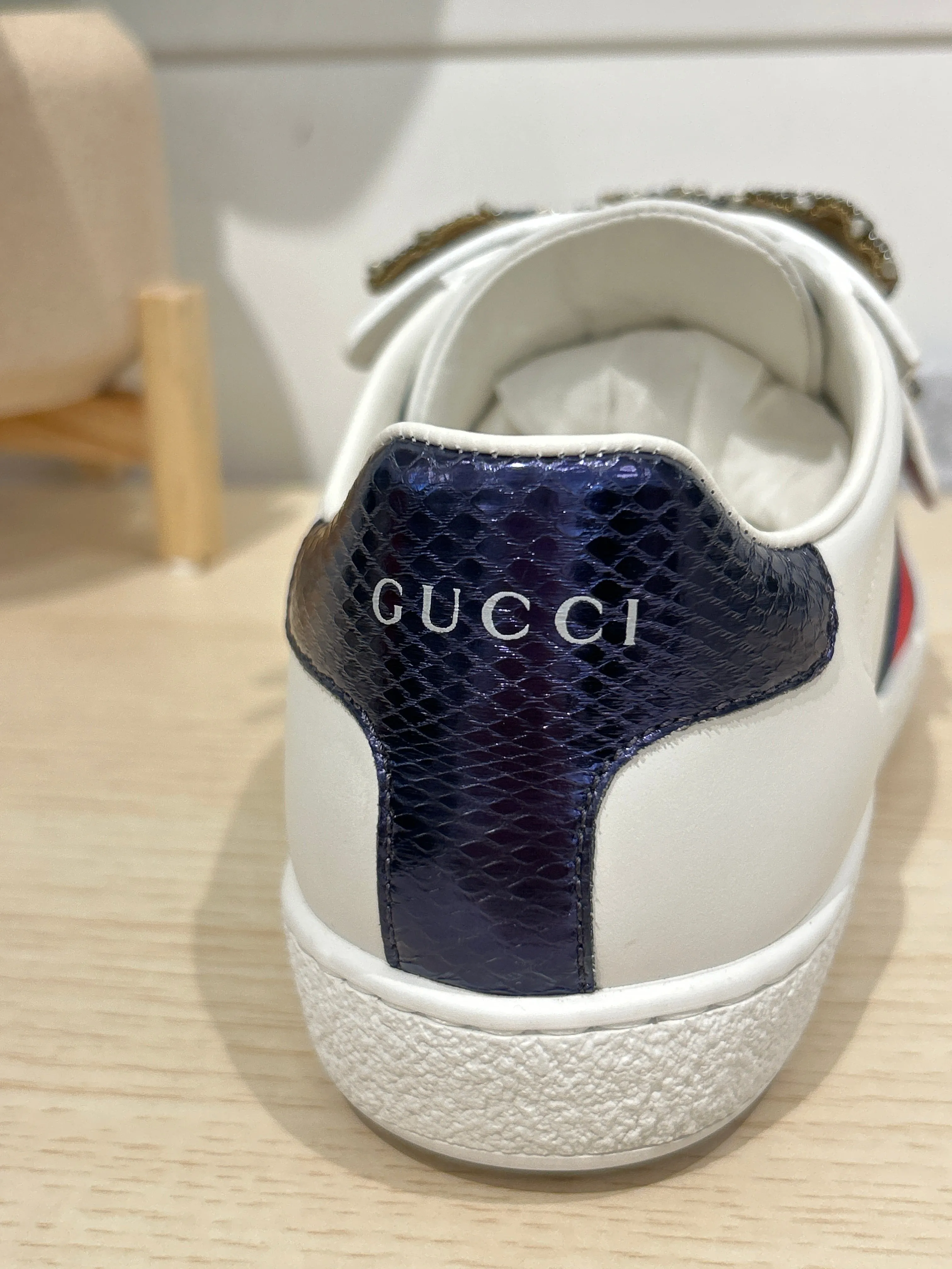 Gucci Shoes, White Calfskin Ayers Web Ace Bow Lace Sneakers (size 35.5)