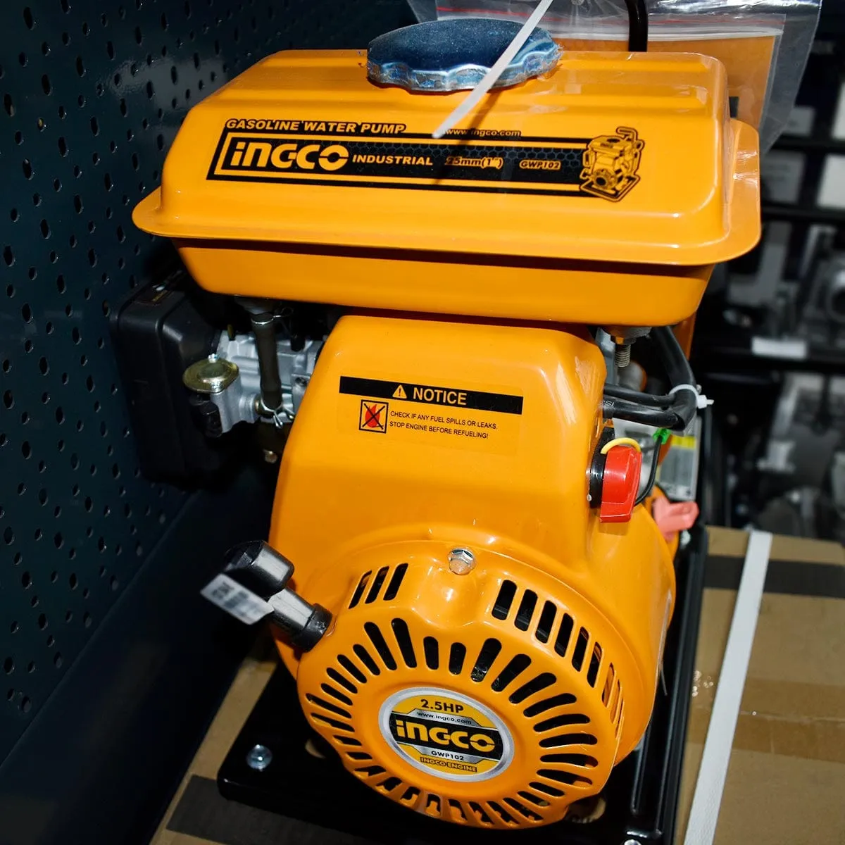 Ingco Gasoline Water Pump 2.5HP 100L/min - GWP102