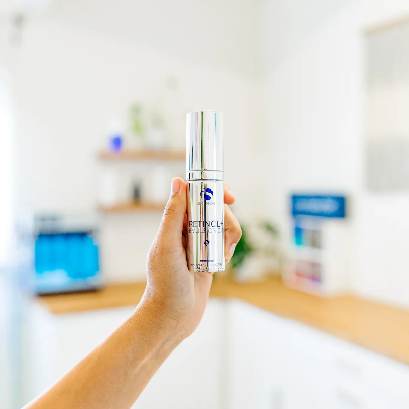 iS Clinical Retinol   Emulsion 0.3