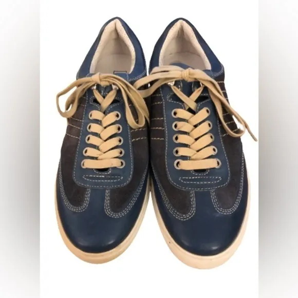 J&amp;M Johnston &amp; Murphy navy suede and leather lace up sneakers SIZE 8.5