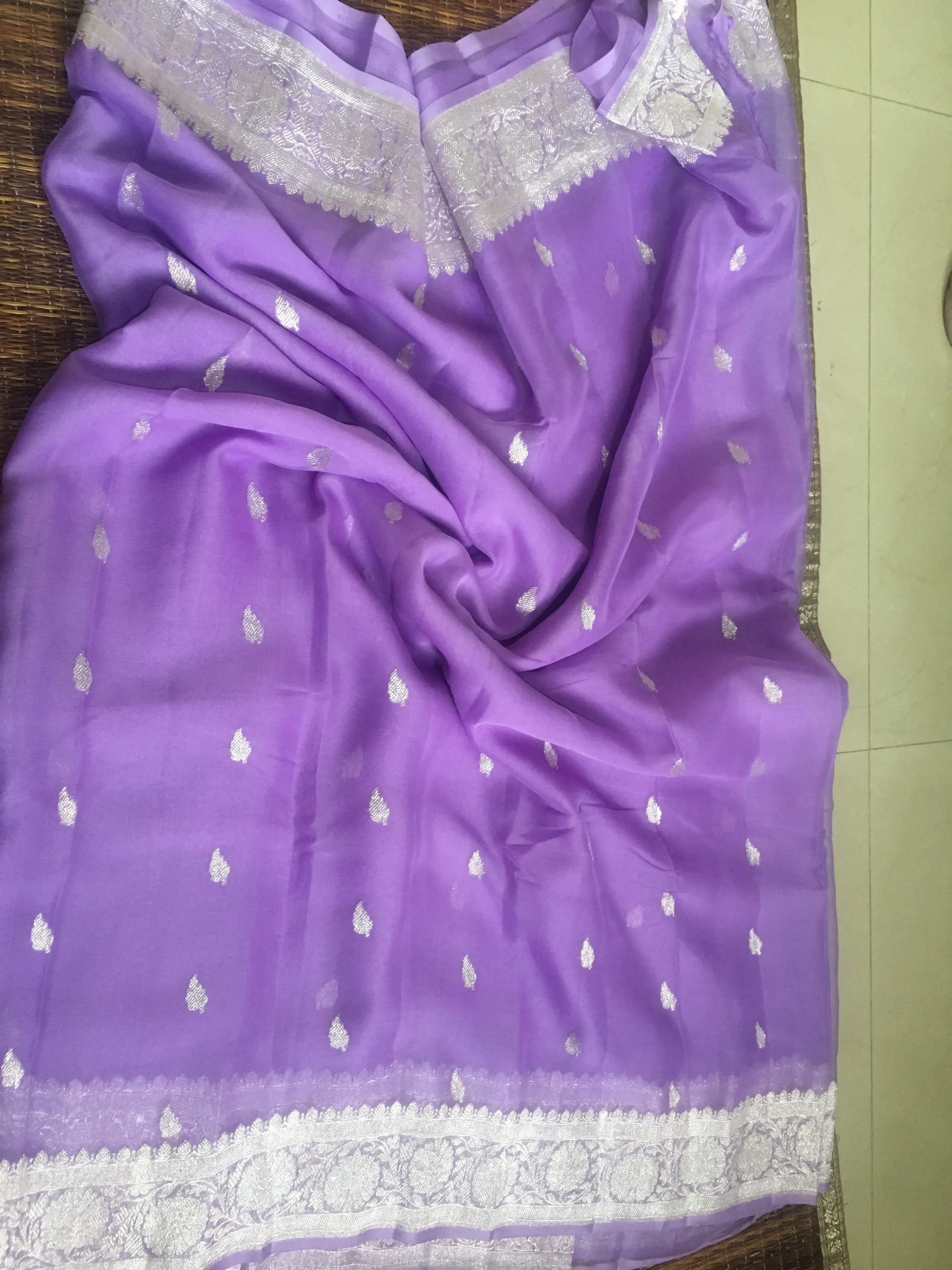Lavender Purple Buti Jaal Banarasi Chiffon Saree