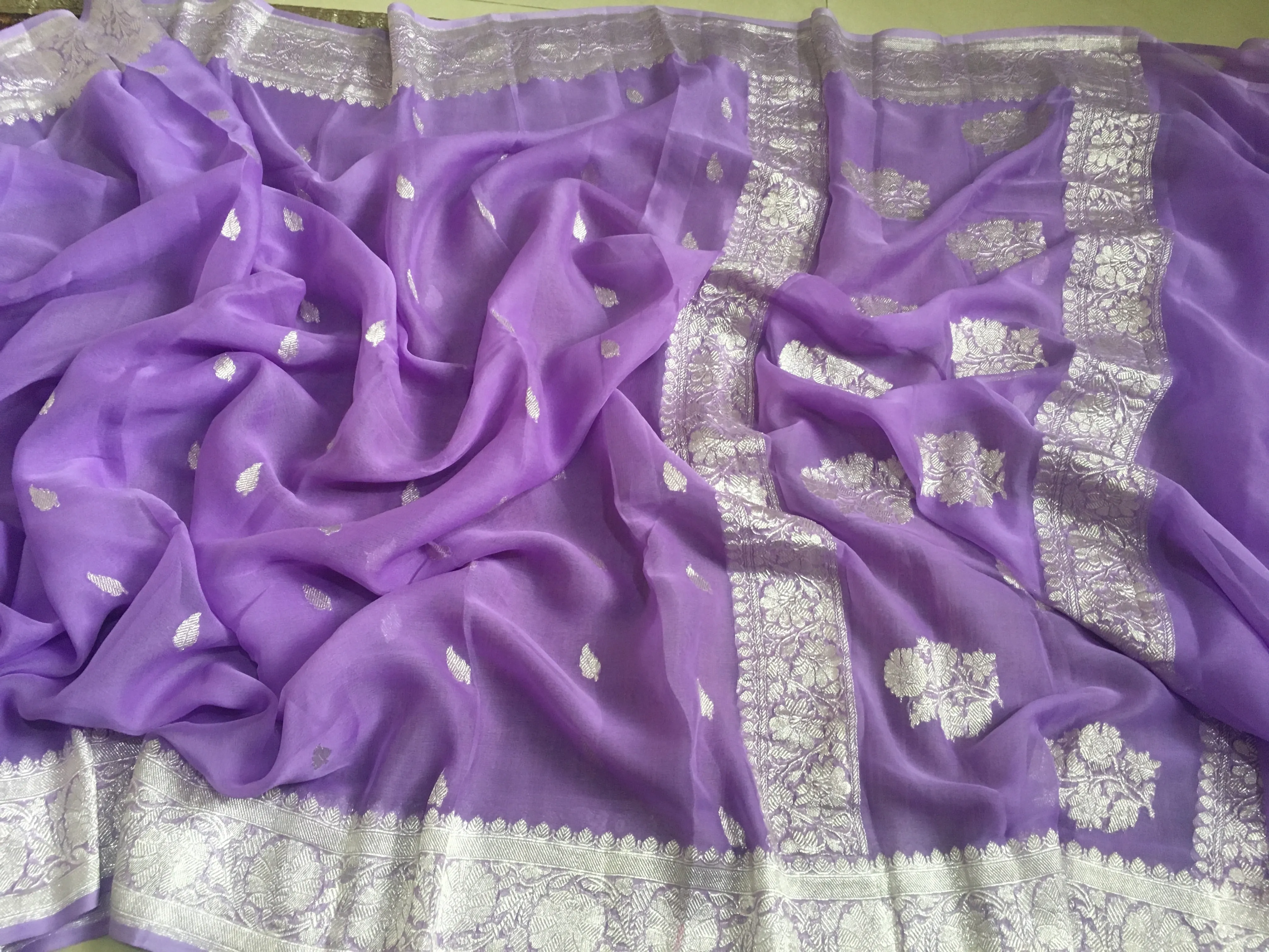 Lavender Purple Buti Jaal Banarasi Chiffon Saree