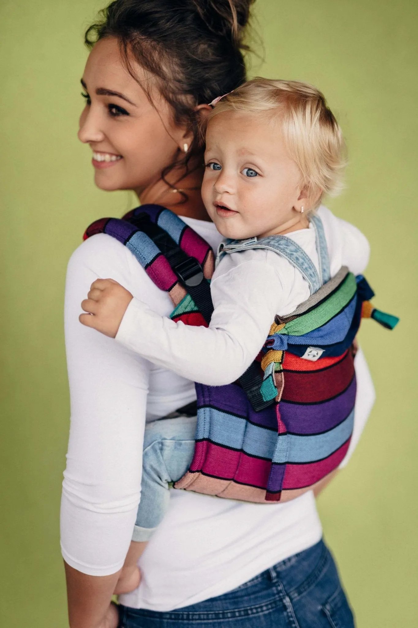 LennyLamb Onbuhimo Toddler Size Colours of Carousel
