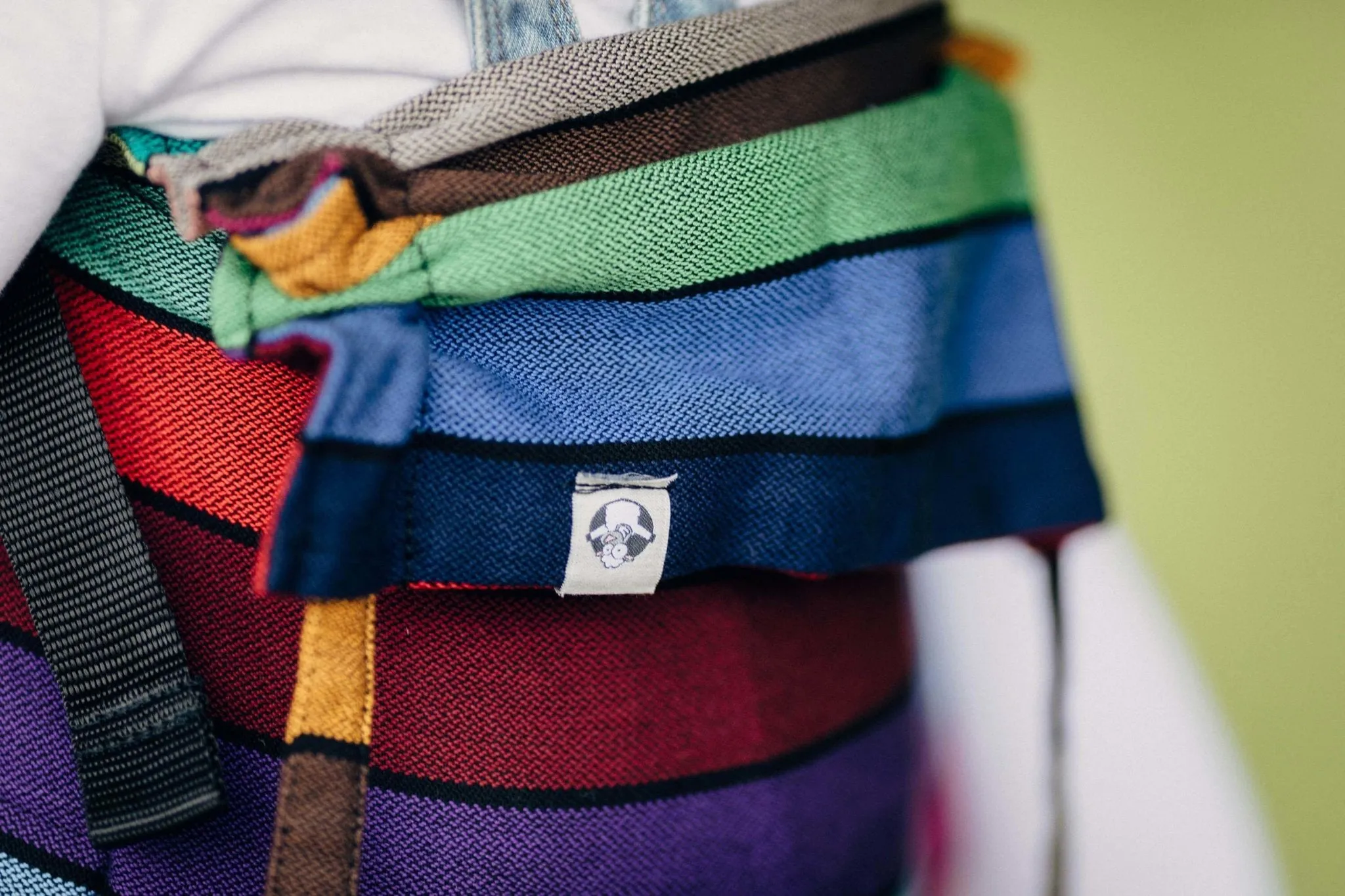 LennyLamb Onbuhimo Toddler Size Colours of Carousel