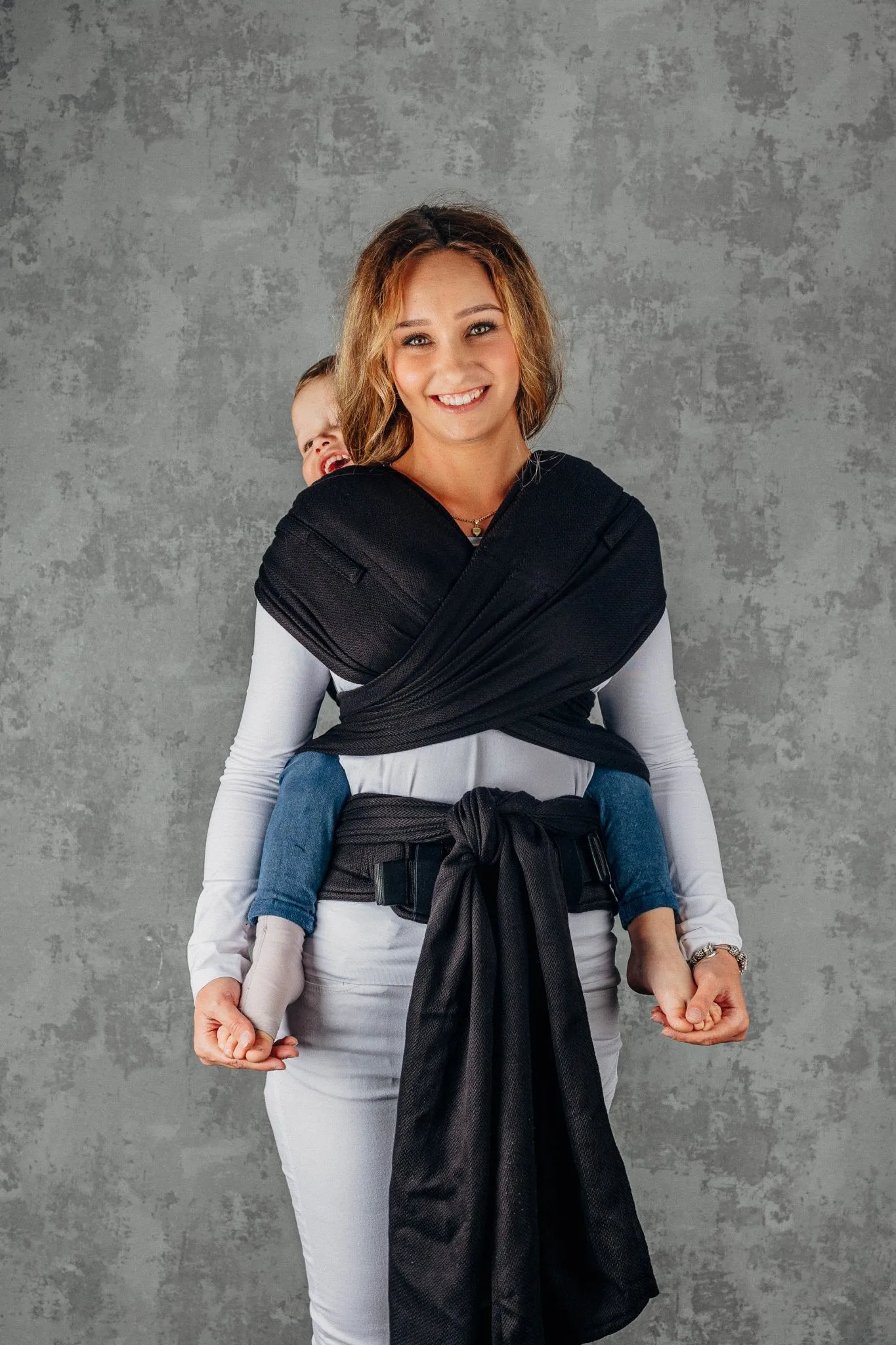 LennyLamb Preschool Hybrid Carrier Little Herringbone Ebony Black