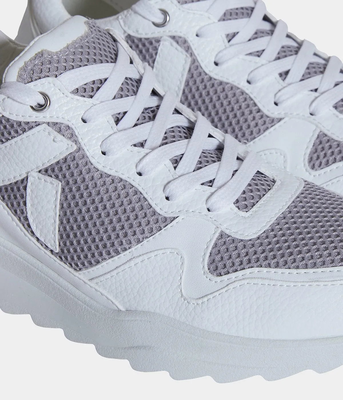 Lewis Unisex Biosorced & Recycled Vegan Running Trainers | White