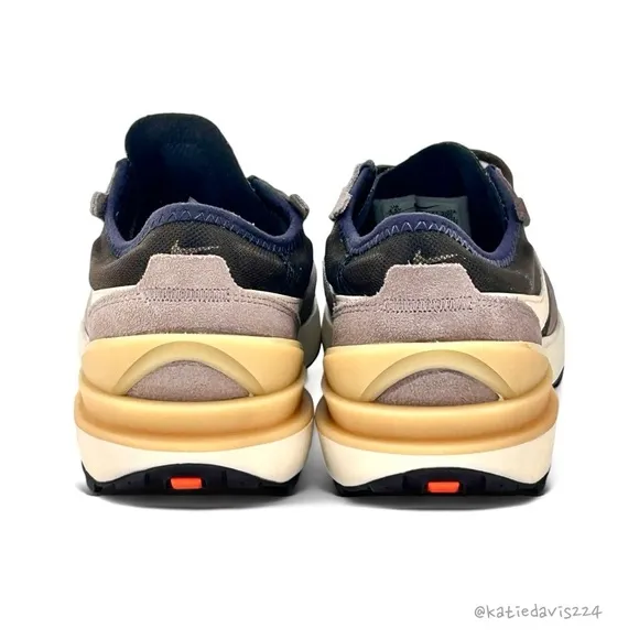 Nike Waffle One Sneaker