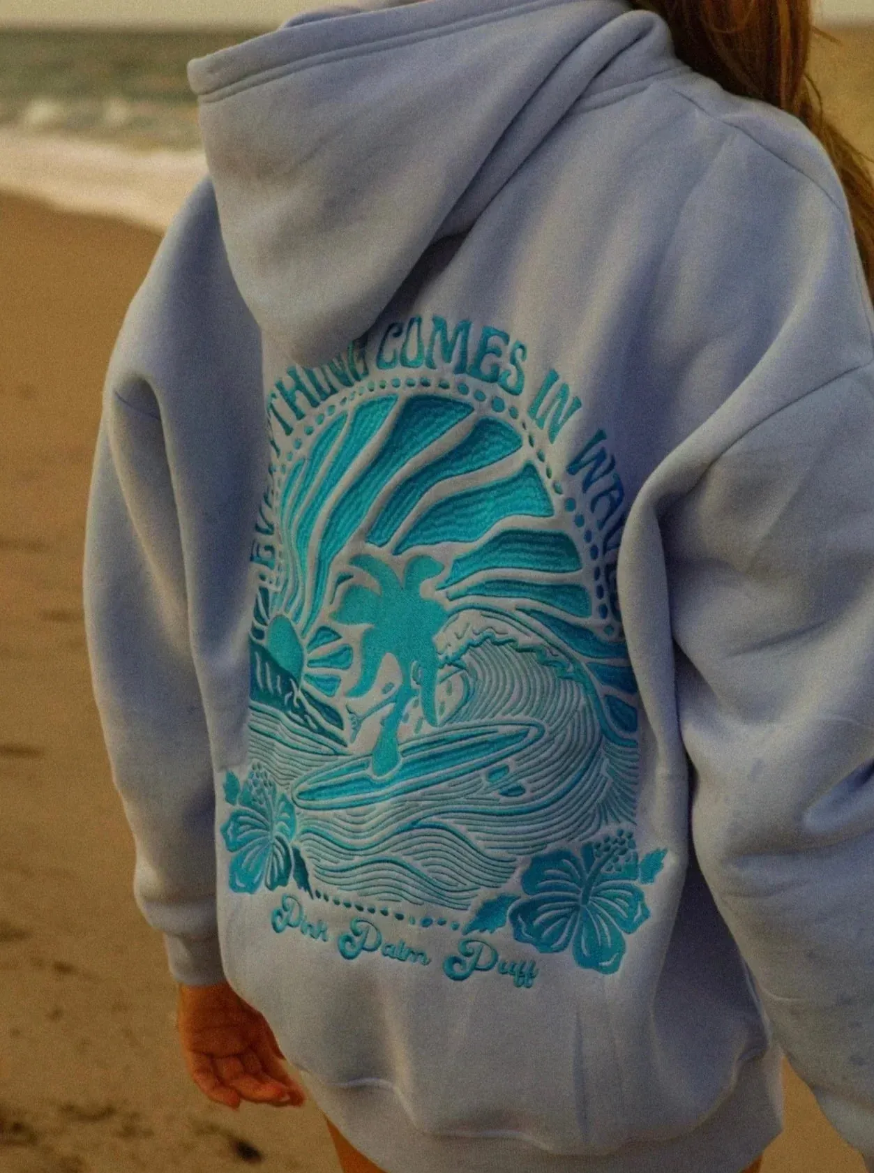 Oversized hoodie for women - relaxed cut with beach -inspired design