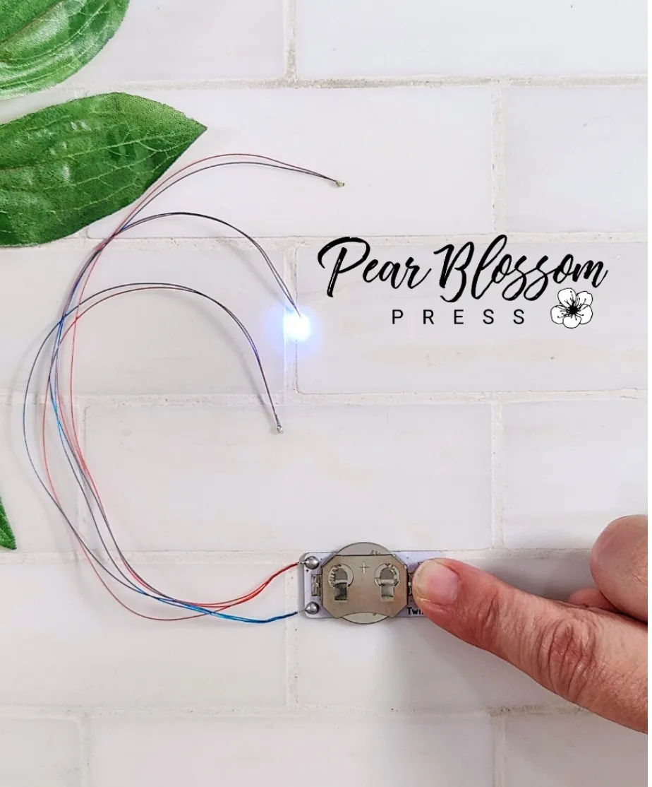Pear Blossom Press Twinkle Light 3Pk {G198}