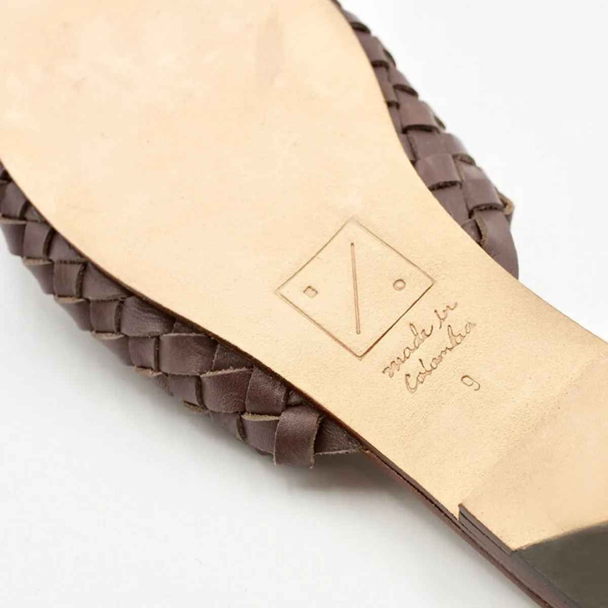 The Woven Slide [Umber]